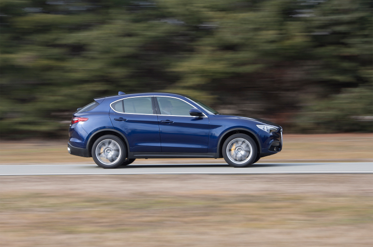 Alfa Romeo Stelvio - xe sang Ý thách đấu Merecdes GLC