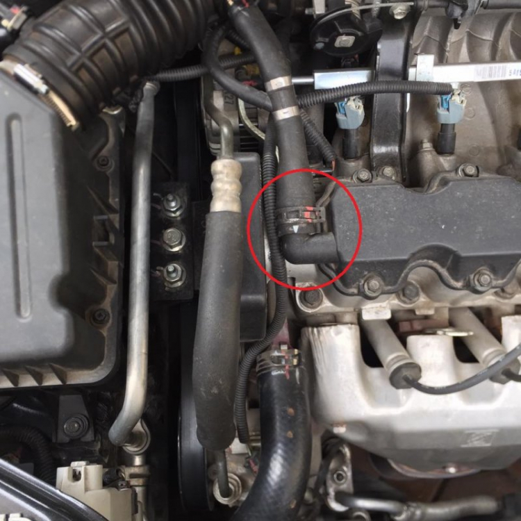 Van PCV xe Aveo/Gentra nằm ở đâu? Van PCV xe Aveo/Gentra nằm ở đâu?