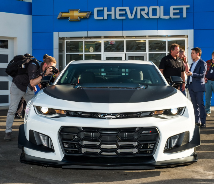 Camaro ZL1 1LE 2018: quái vật đường đua của Chevrolet