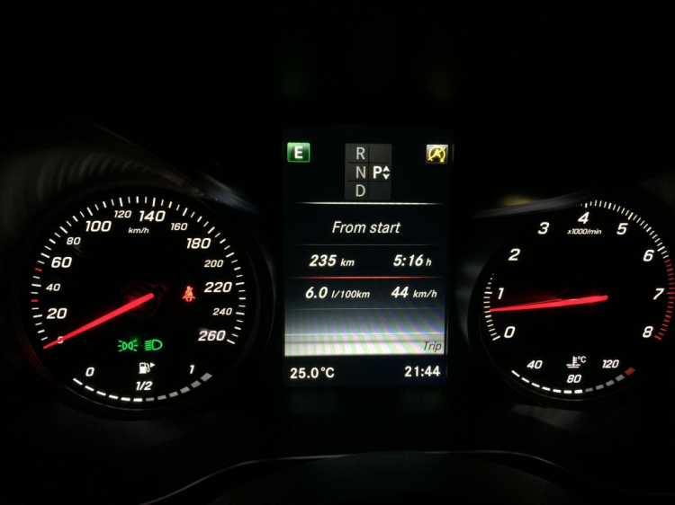 Ai bảo xe Mercedes không tiết kiệm xăng ??? Ai bảo xe Mercedes không tiết kiệm xăng ???