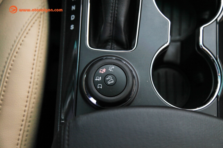 Những cảm nhận và đánh giá ban đầu về Ford Explorer Limited 2017 tại Việt Nam Những cảm nhận và đánh giá ban đầu về Ford Explorer Limited 2017 tại Việt Nam