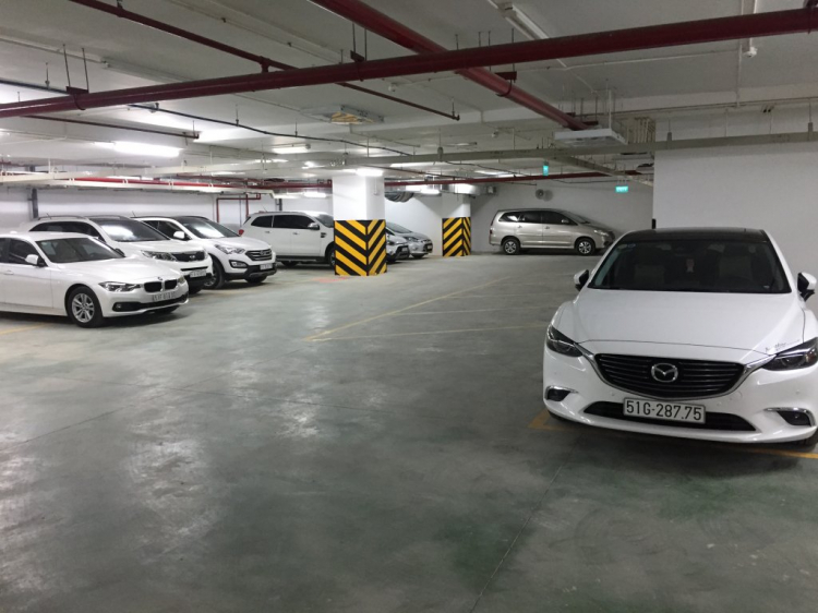 Quận 1 không thể tìm được chỗ đậu xe ! Quận 1 không thể tìm được chỗ đậu xe !