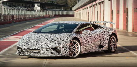 2017-Lamborghini-Huracan-Performante-prototype-front-three-quarter.jpg