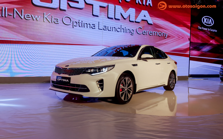 Kia Optima đã giảm giá 80 triệu đồng so với lúc mới ra mắt