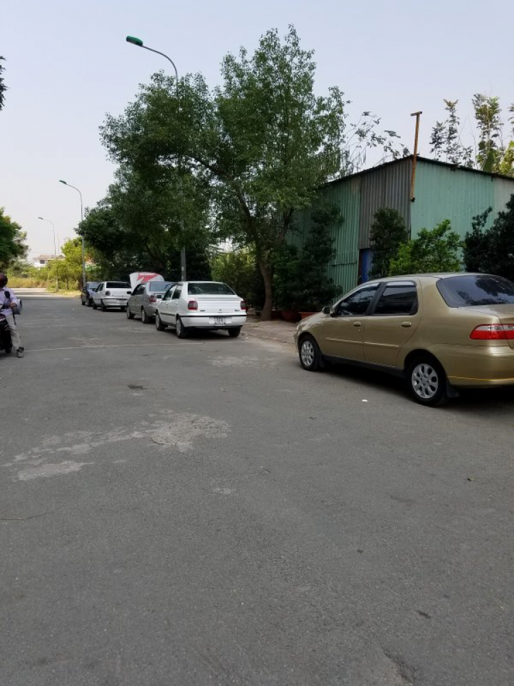 Nhờ xem giúp xe fiat. Nhờ xem giúp xe fiat.