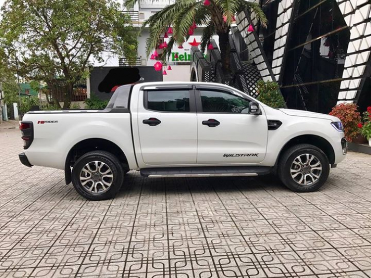 Ford Ranger XLS lên đồ Wildtrack. Các bác nhẹ tay!