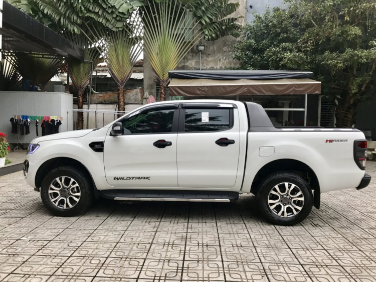 Ford Ranger XLS lên đồ Wildtrack. Các bác nhẹ tay!