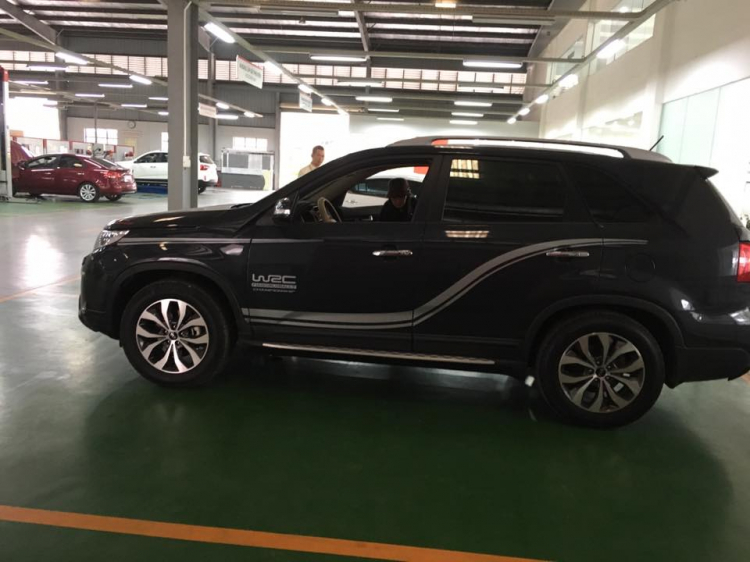 Hỏi về Tem dán xe Sorento 2016.