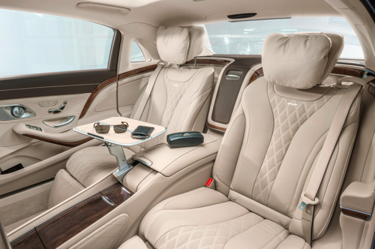 Mercedes hé lộ Maybach S400 và S500 giá từ 6,899 tỷ đồng tại Việt Nam