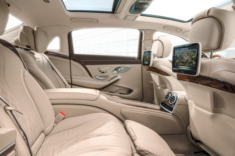 Mercedes hé lộ Maybach S400 và S500 giá từ 6,899 tỷ đồng tại Việt Nam