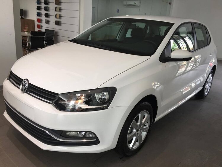 Ford Fiesta với Toyota Yaris chọn xe nào cho nữ các bác ? Ford Fiesta với Toyota Yaris chọn xe nào cho nữ các bác ?