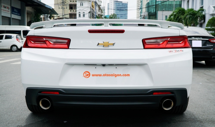 Hàng hiếm Chevrolet Camaro mui trần 2017 tại Việt Nam