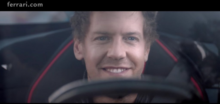 Sebastian Vettel lái Ferrari LaFerrari Aperta