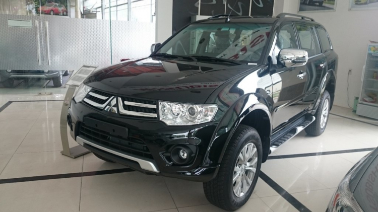 cần mua xe 7 chỗ tầm 800tr, fortuner hay pajero sport cần mua xe 7 chỗ tầm 800tr, fortuner hay pajero sport