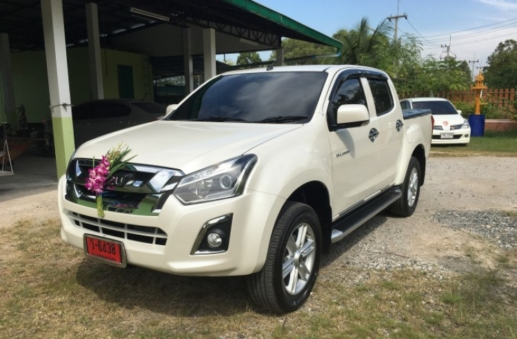 Toyota Hilux và Isuzu D-Max đang “làm mưa làm gió” ở Thái nhưng lại “èo ọt” ở Việt Nam