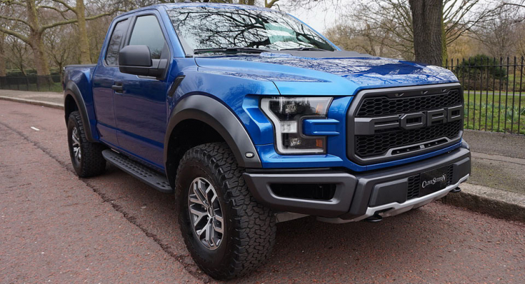 Ford F-150 Raptor 2017 có giá ngang Porsche 911 Carrera tại Anh