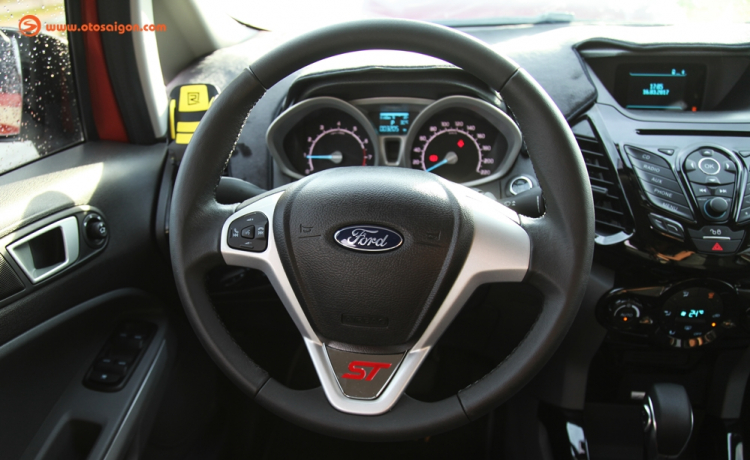 So sánh chi tiết Chevrolet Trax giá 769 triệu và Ford EcoSport giá 664 triệu So sánh chi tiết Chevrolet Trax giá 769 triệu và Ford EcoSport giá 664 triệu