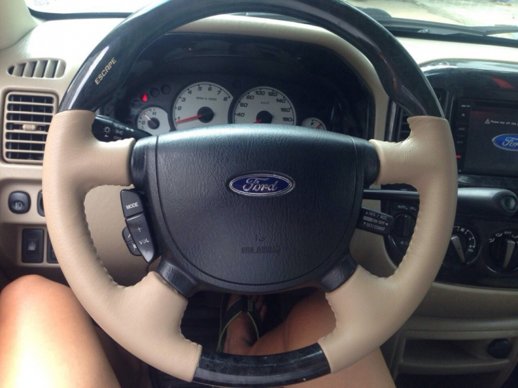Mua xe cũ ford focus hay ford escape