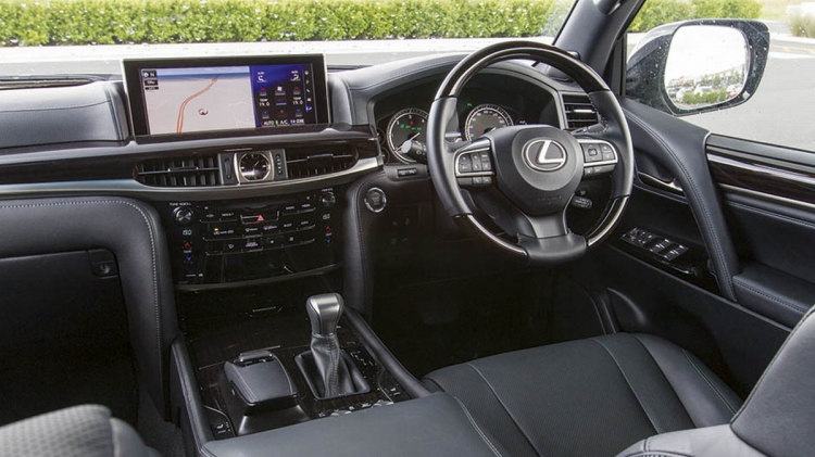 Lexus ra mắt LX450d động cơ dầu diesel