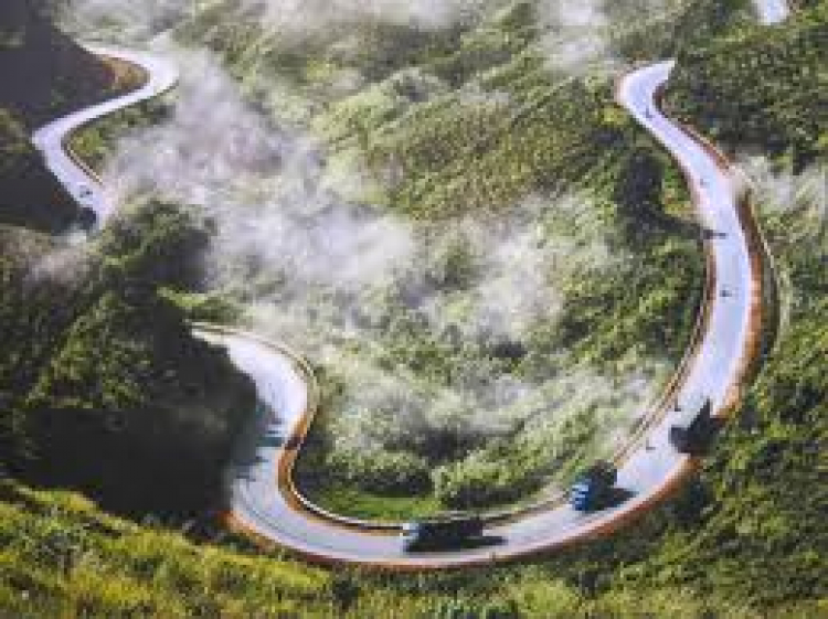 Cách đổ đèo an toàn cho lái mới.