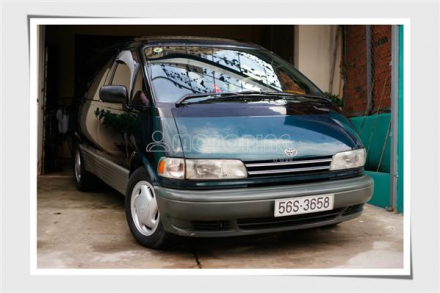 22461 Toyota Previa 1995 3.jpg