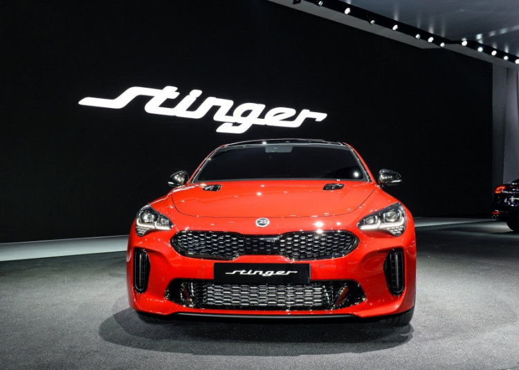 Kia Stinger có thể tăng tốc từ 0-100 km/h trong 4,9 giây