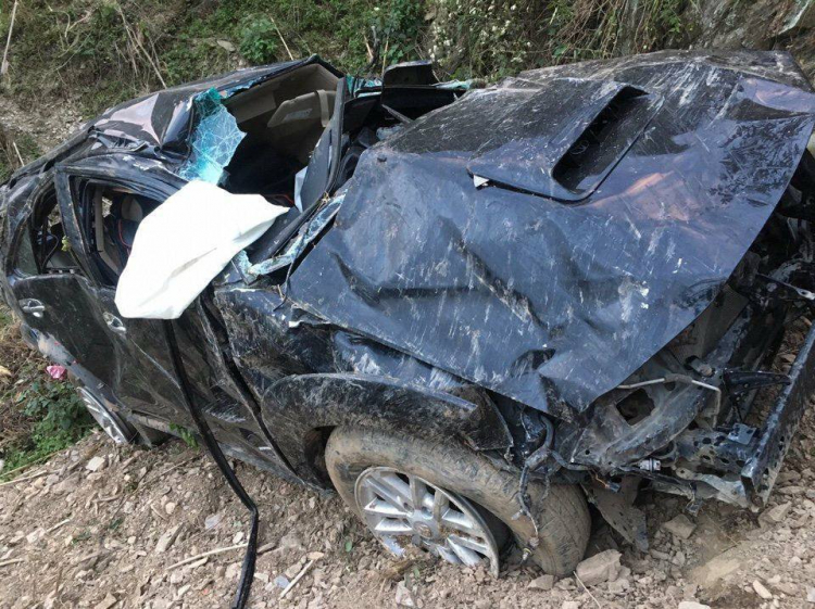 Tai nạn giữa Mazda 3 và Toyota tại Dĩ An Tai nạn giữa Mazda 3 và Toyota tại Dĩ An