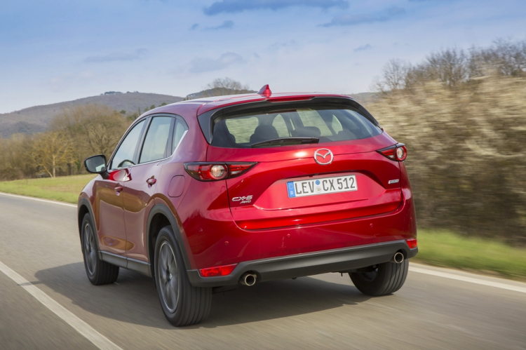 Mazda CX-5 2017 có giá từ 23.695 Bảng Anh