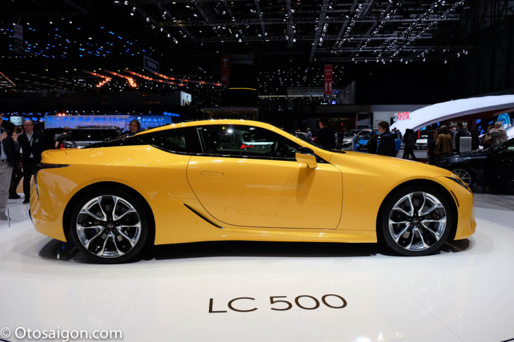 Lần đầu tiên đi xem Triễn Lãm Ô Tô Quốc Tế Geneva 2017 Lần đầu tiên đi xem Triễn Lãm Ô Tô Quốc Tế Geneva 2017