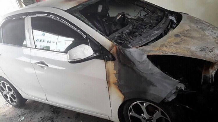 Xôn xao ảnh Mercedes GLC đầu tiên ở Việt Nam phát hoả Xôn xao ảnh Mercedes GLC đầu tiên ở Việt Nam phát hoả