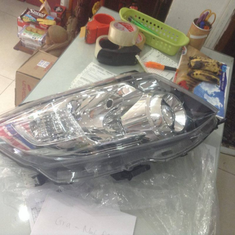 Em cần kiếm bộ đèn cho M3 HB 2010 Em cần kiếm bộ đèn cho M3 HB 2010