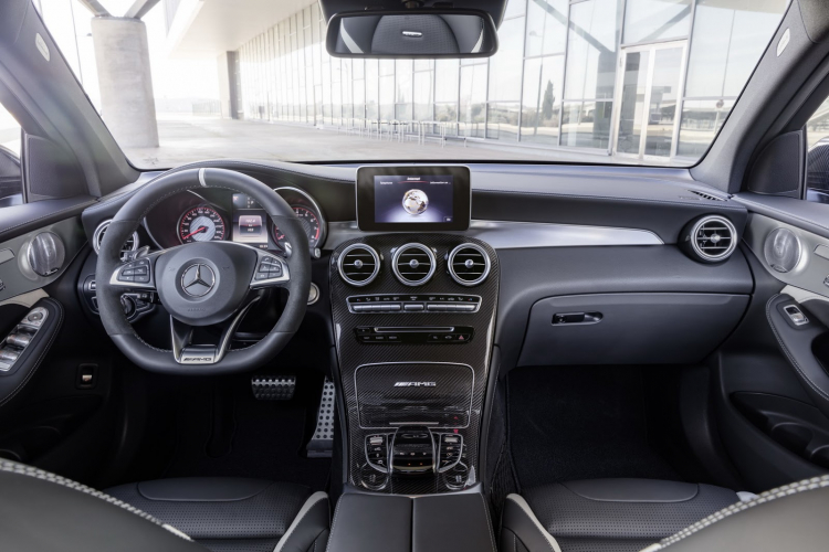 Mercedes-AMG giới thiệu GLC63 và GLC63 Coupe 2018