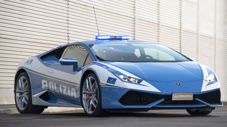 Siêu xe Lamborghini Huracan được Cảnh sát Ý dùng làm xe tuần tra