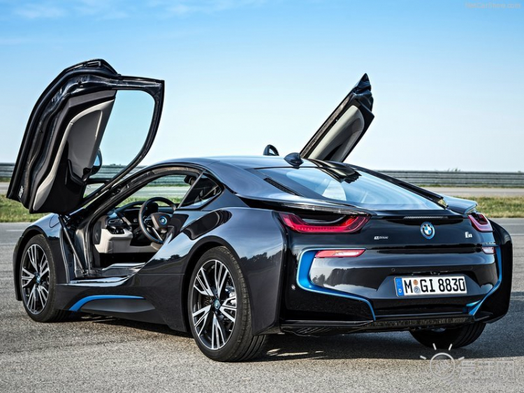 Sau đỏ, BMW i8 lại ra phiên bản "vàng rực rỡ"