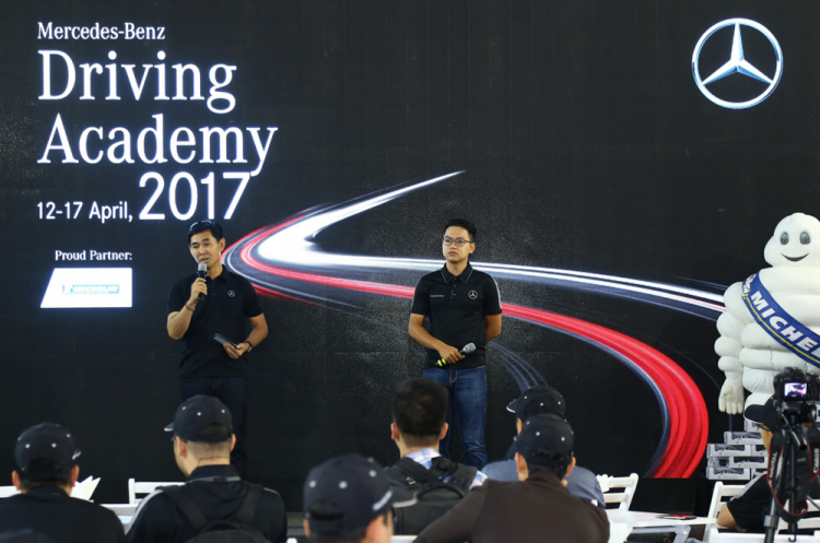 Thỏa mãn đam mê tốc độ tại Học viện Lái xe An toàn Mercedes-Benz 2017