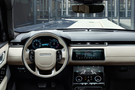 2018-Land-Rover-Range-Rover-Velar-interior-view (1).jpg