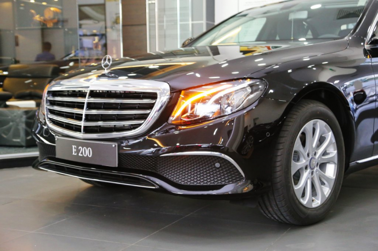 So sánh Mercedes-Benz E 200, E 250, E 300 AMG 2017