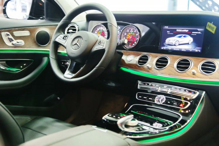 So sánh Mercedes-Benz E 200, E 250, E 300 AMG 2017 So sánh Mercedes-Benz E 200, E 250, E 300 AMG 2017