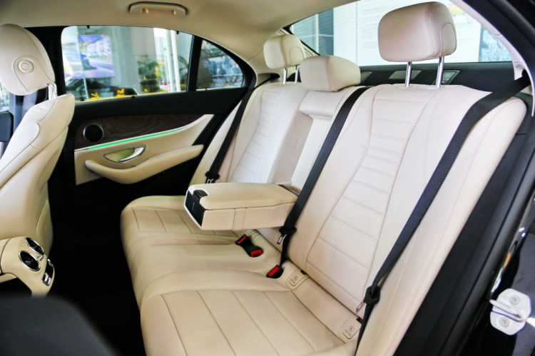 So sánh Mercedes-Benz E 200, E 250, E 300 AMG 2017 So sánh Mercedes-Benz E 200, E 250, E 300 AMG 2017