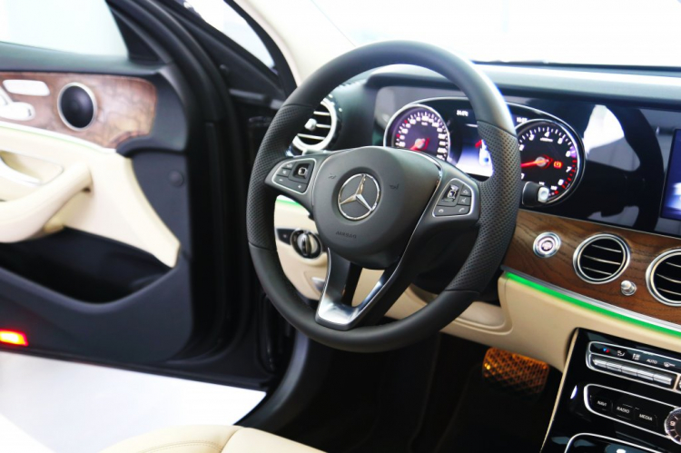 So sánh Mercedes-Benz E 200, E 250, E 300 AMG 2017 So sánh Mercedes-Benz E 200, E 250, E 300 AMG 2017