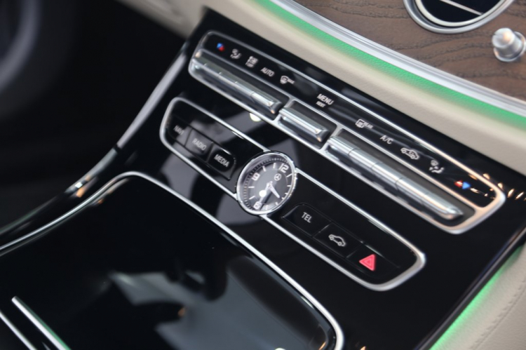 So sánh Mercedes-Benz E 200, E 250, E 300 AMG 2017 So sánh Mercedes-Benz E 200, E 250, E 300 AMG 2017