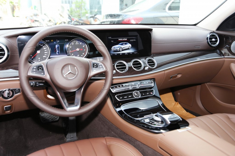 So sánh Mercedes-Benz E 200, E 250, E 300 AMG 2017 So sánh Mercedes-Benz E 200, E 250, E 300 AMG 2017