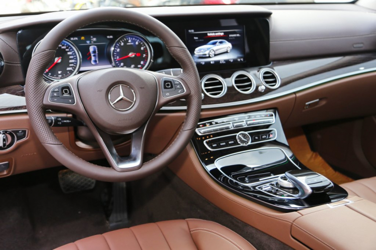 So sánh Mercedes-Benz E 200, E 250, E 300 AMG 2017 So sánh Mercedes-Benz E 200, E 250, E 300 AMG 2017