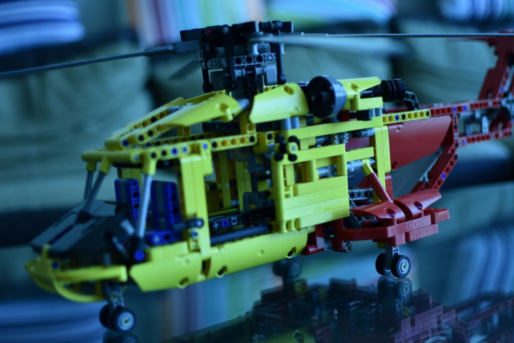 Có bác nào chơi LEGO Technic không?