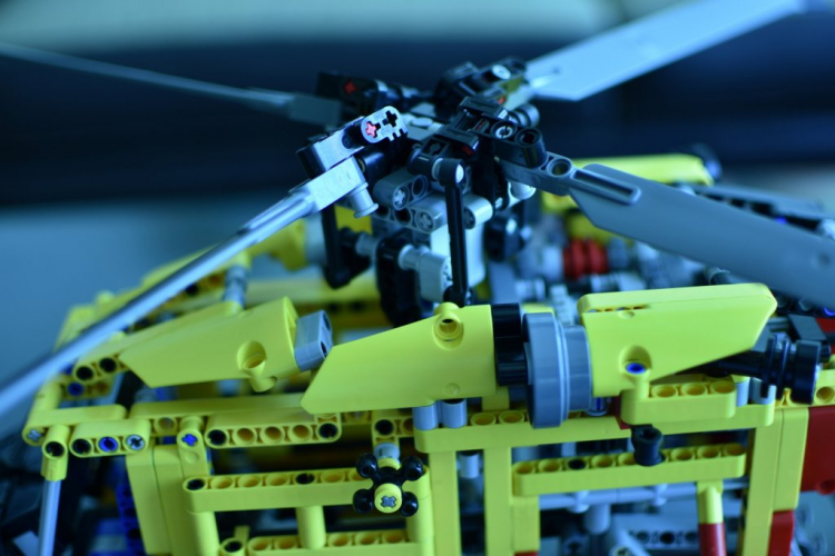 Có bác nào chơi LEGO Technic không?