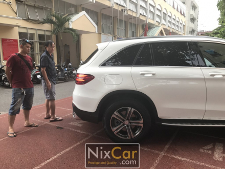 Tham lot san xe Mercedes GLC 0017.JPG