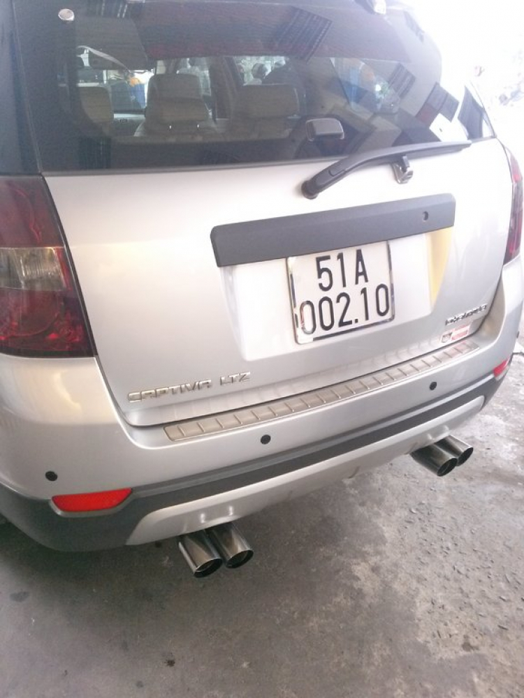 khoe xe dán decal tối màu