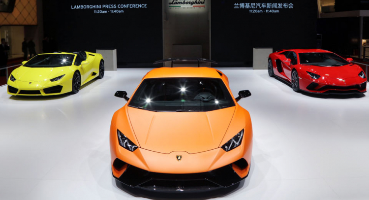 Lamborghini Huracan Performante và Aventador S cập bến Thượng Hải
