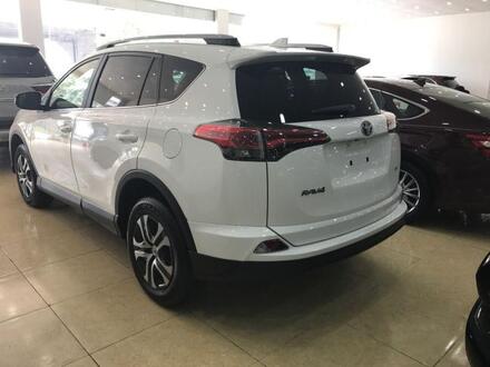 suv-co-nho--toyota-rav4-2017-dau-tien-tai-viet-nam-co-gia-2-ty-dong_212050132.JPG