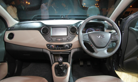 2017-Hyundai-Xcent-India-launch-dashboard.jpg